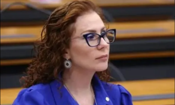 STF forma maioria para condenar Carla Zambelli a 10 anos de prisão por invasão ao sistema do CNJ
