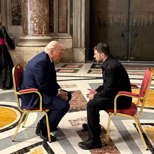 Trump e Zelensky mantêm conversa privada no Vaticano antes do funeral do Papa